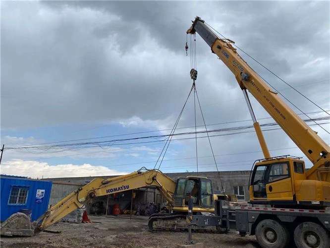 广宁县25吨吊车的工作半径是多少？